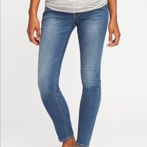 ON | Rockstar Side Panel Maternity Jeggings